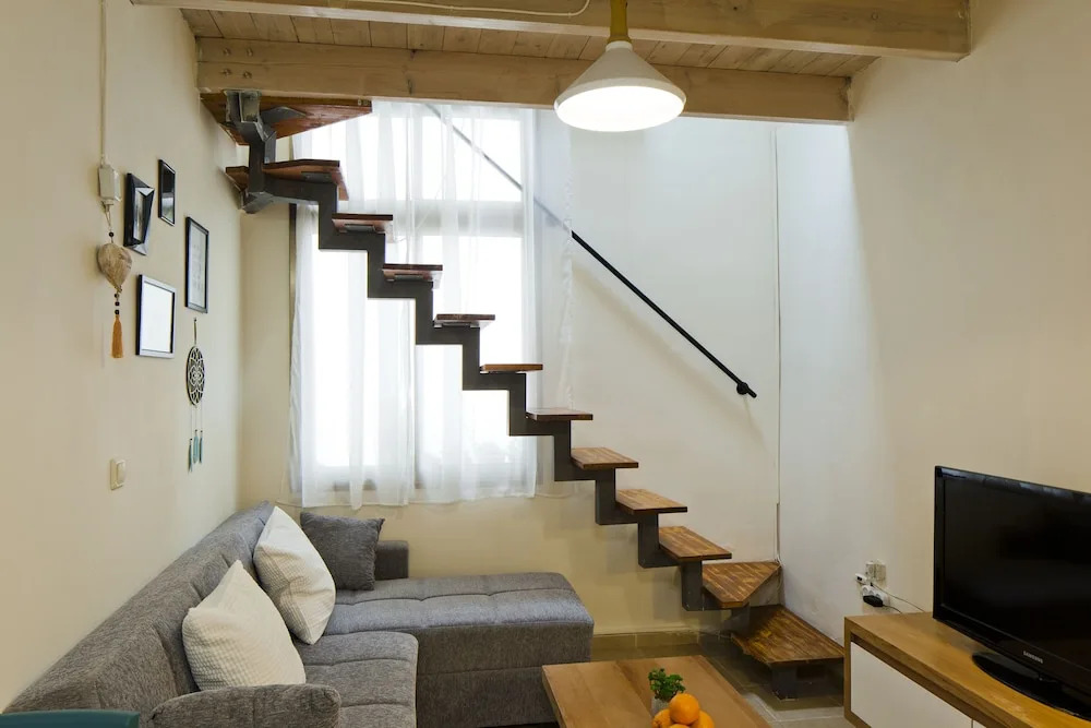 Stylish flat at Rothschild boulevard