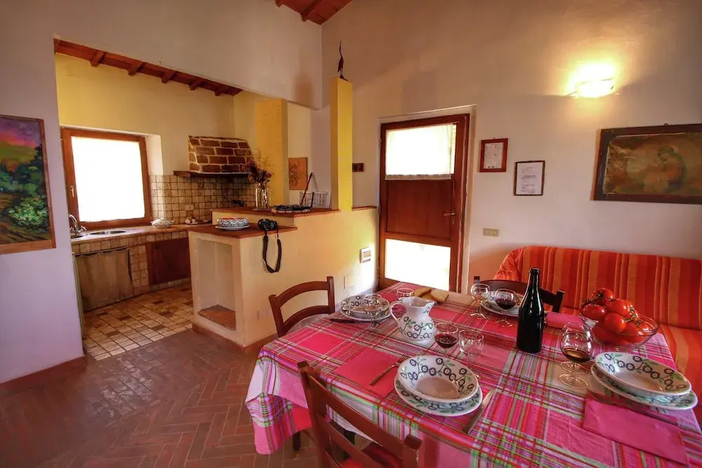 Farmhouse in Castiglione Dorcia