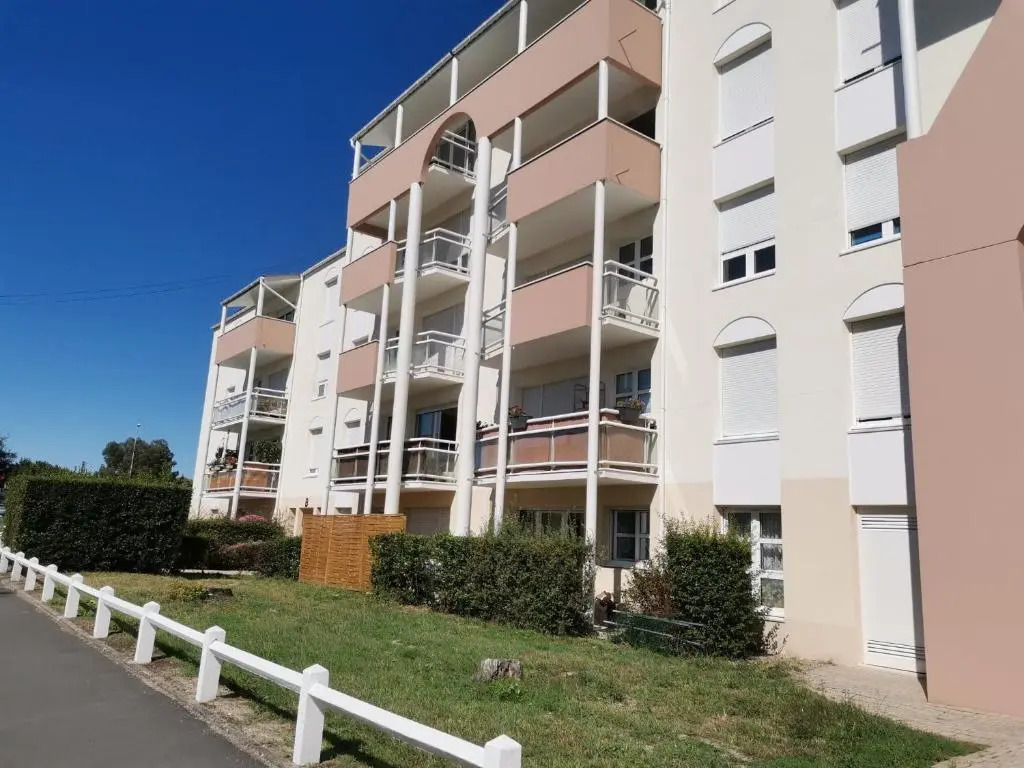 "CHEZ AURELIE" T2 COSY 54m2 1ch parking balcon PESSAC
