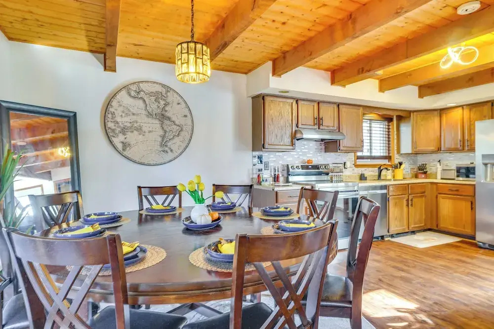 Grill & Games: Family Home in East Stroudsburg!
