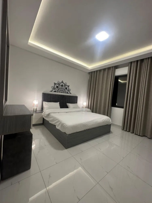 JRE Cozy Home Near All Services 20