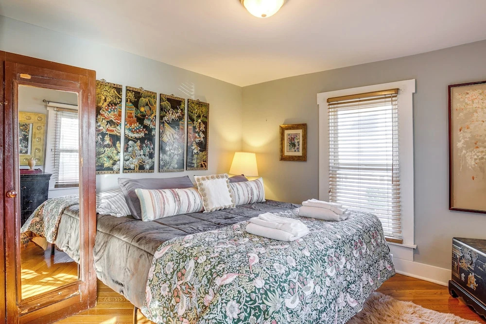 Spacious Home ~ 4 Blocks to Asbury Park Beach!
