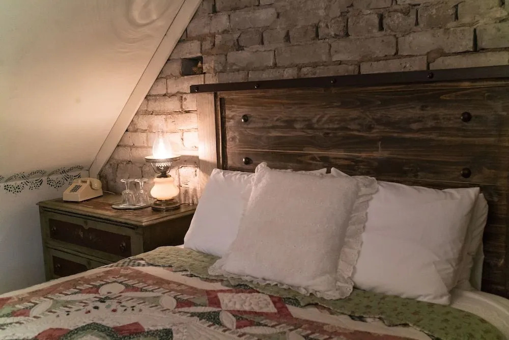 The Mulberry Inn -An Historic Bed and Breakfast