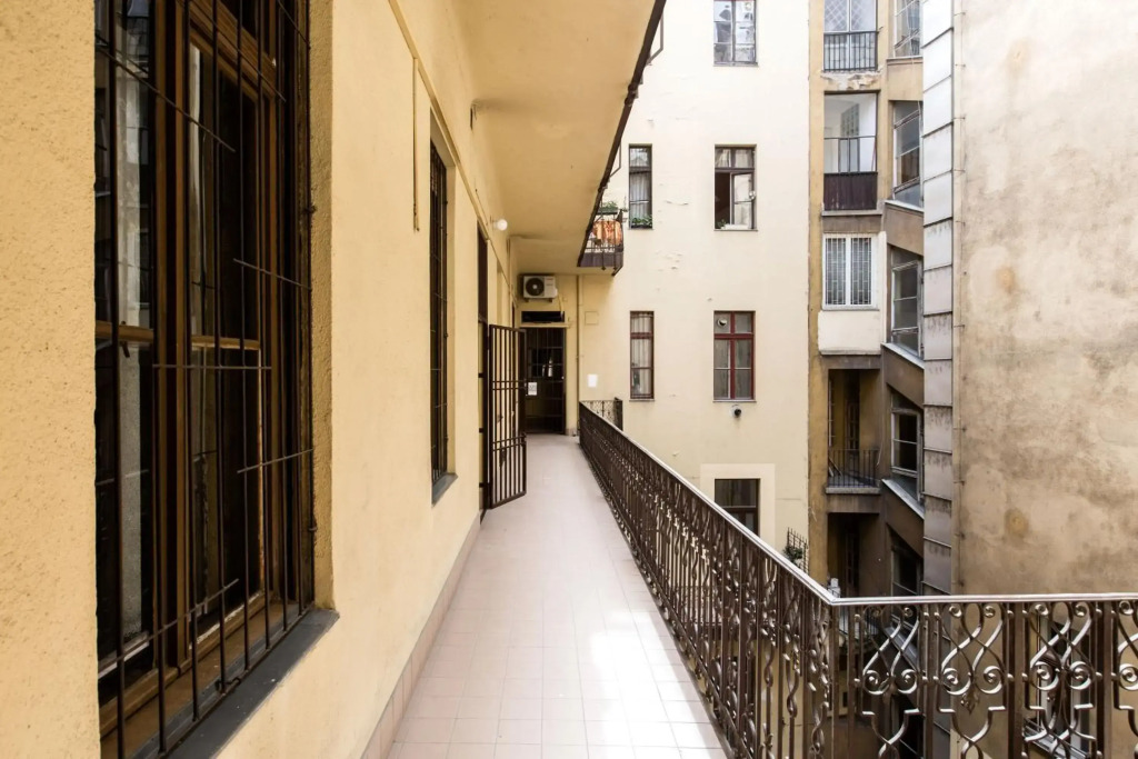 Synagogue Apartments
