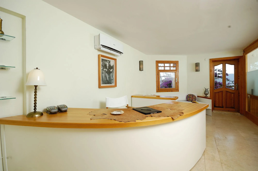 Lycia Hotel