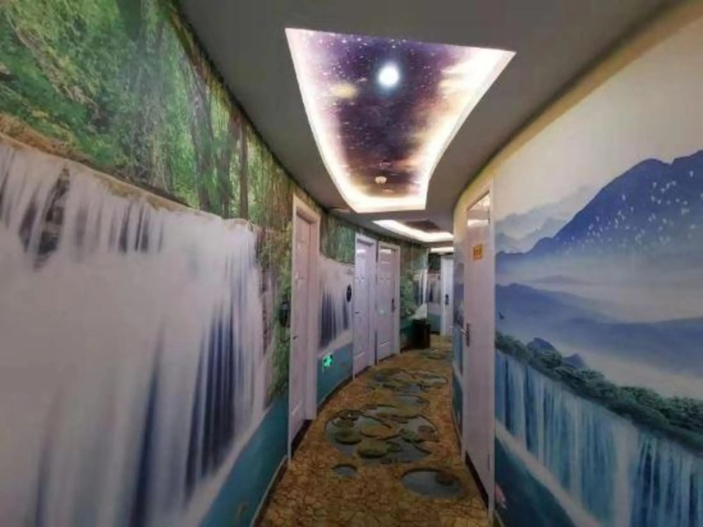 Huzhong Hotel