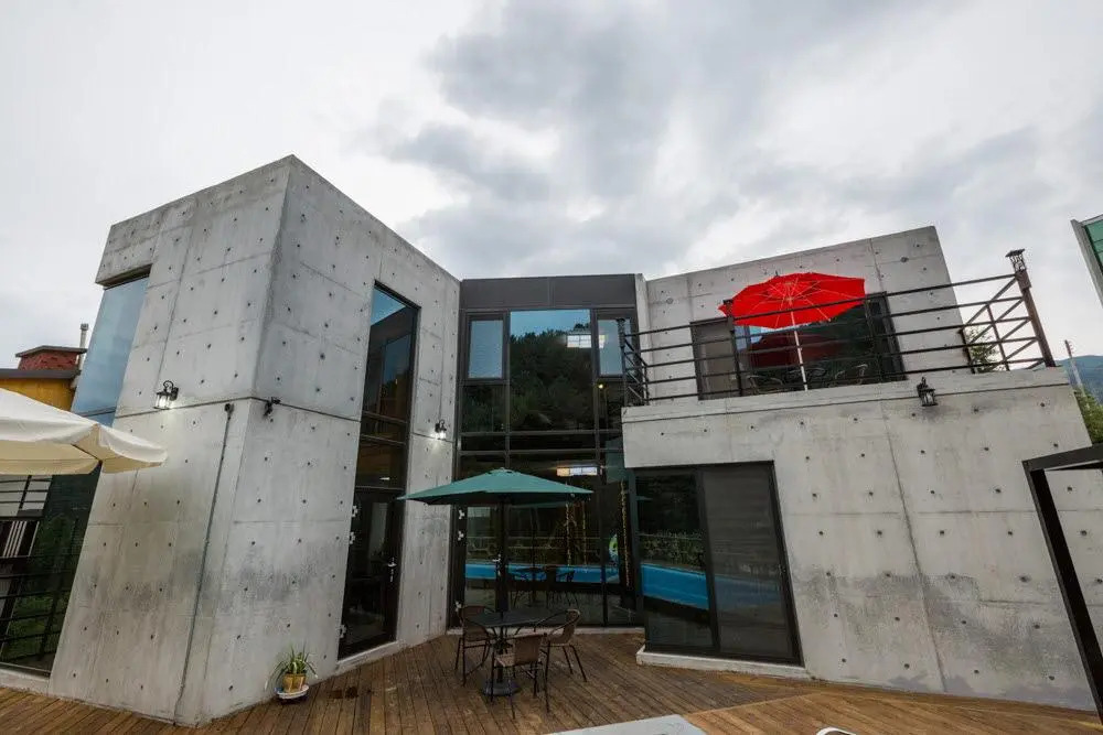Asamo poolvilla