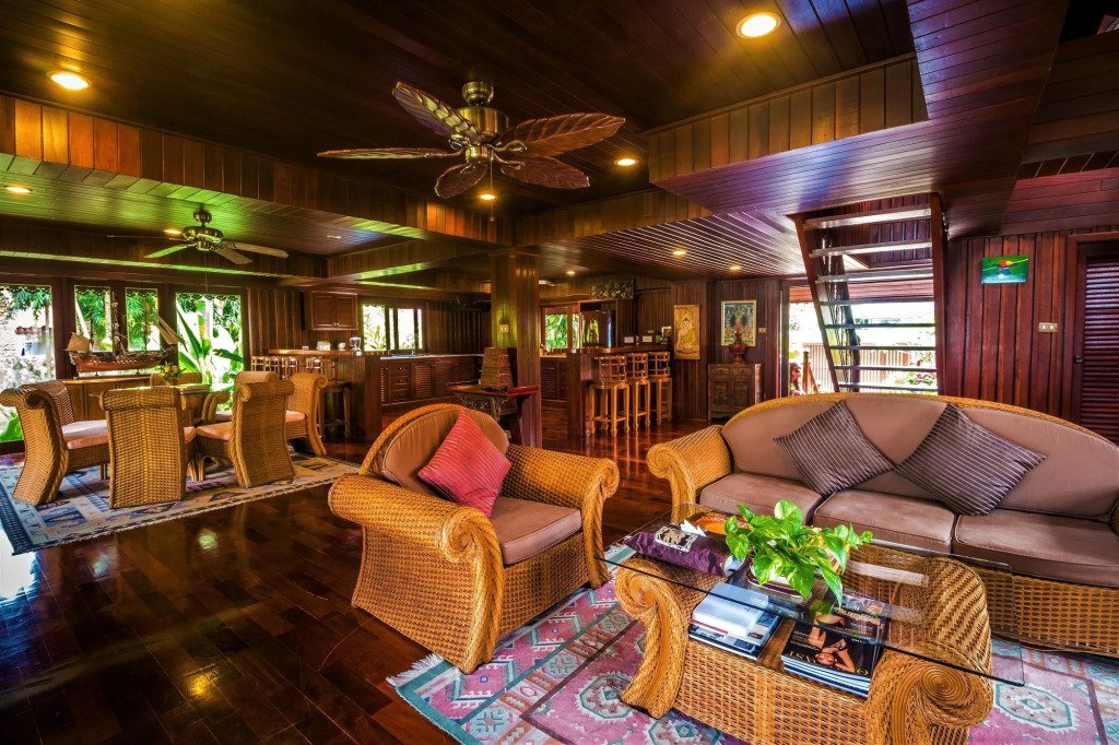 Erawan Villa Hotel