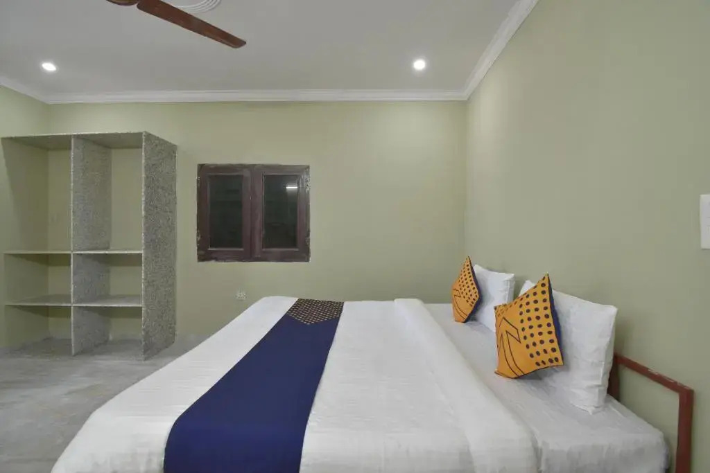 Rlt Pg by OYO Rooms