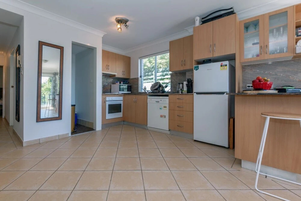 Sunset Towers, Unit 3/25 Donald Street