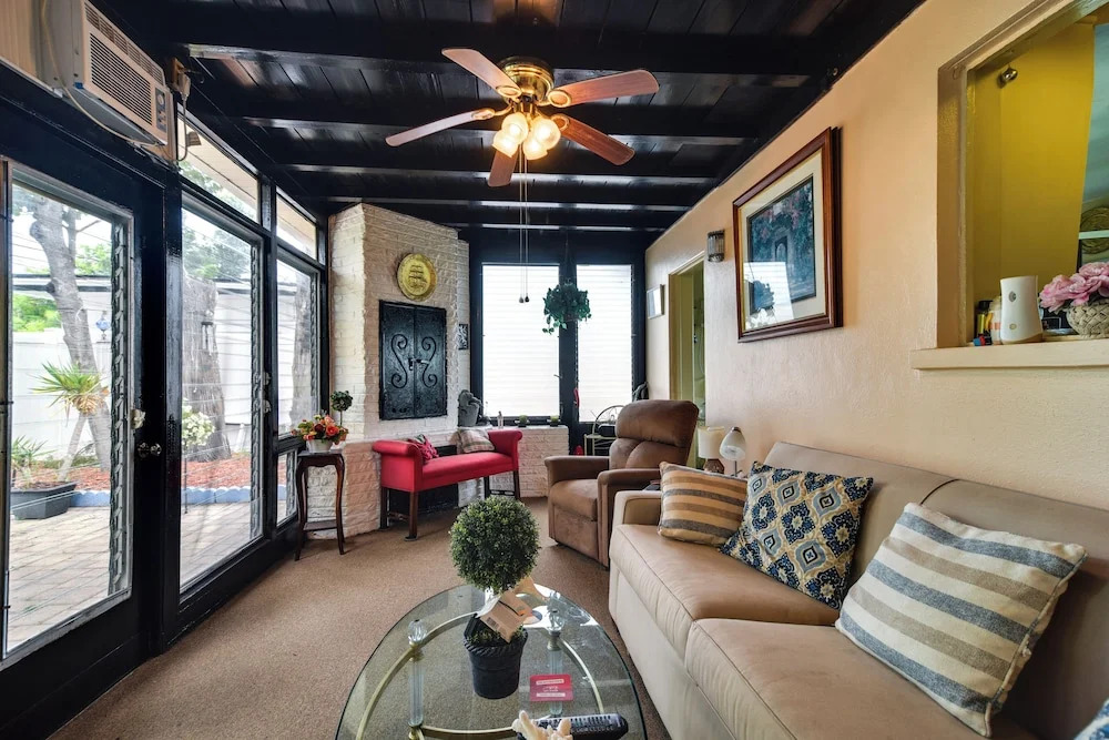 1 Mi to Madeira Beach: Getaway w/ Patio & Grill