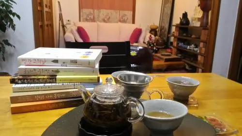 Yeojamani Guesthouse (Female Only)