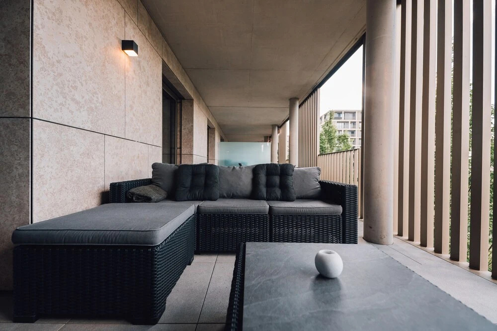 Stylish 1BR Apt w Balc Cloche dOr