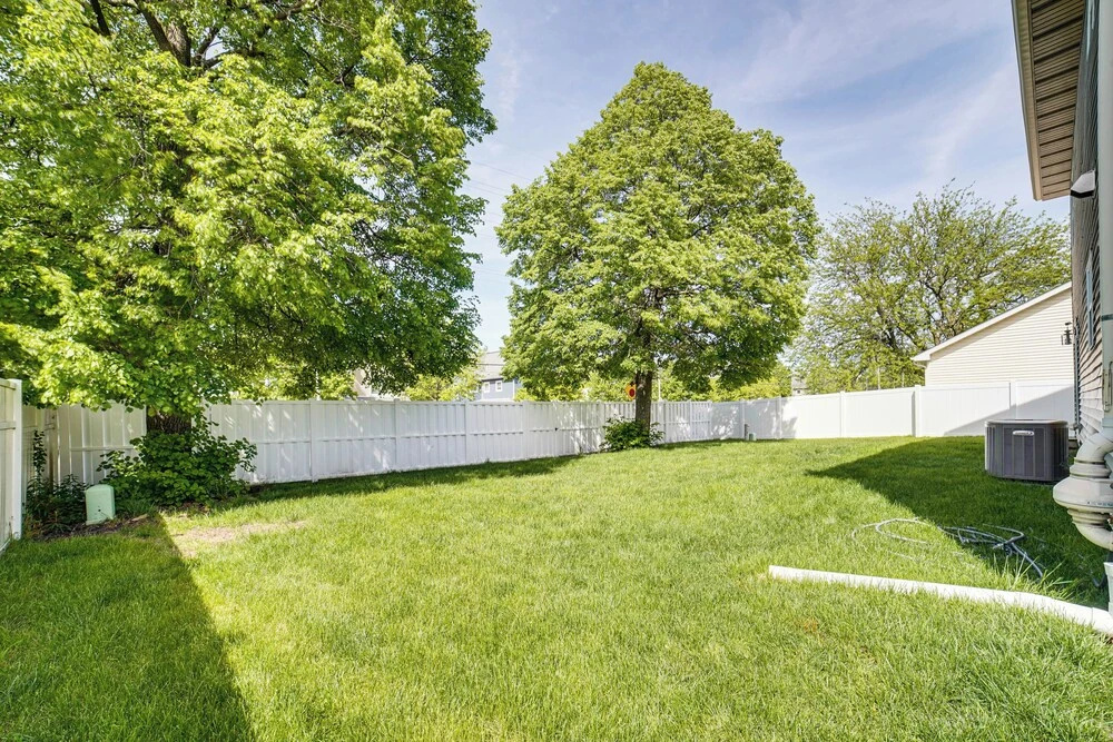 Spacious Champaign Home By University of Illinois!