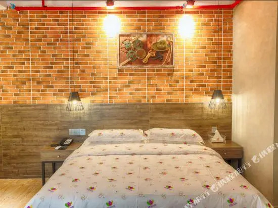 Tizi Hotel