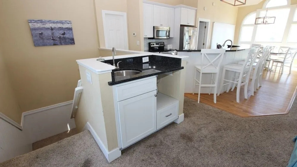 Atlantic Adventure - 6 Br Home