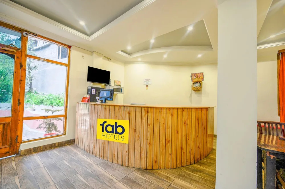 Fabhotel Brave Knight
