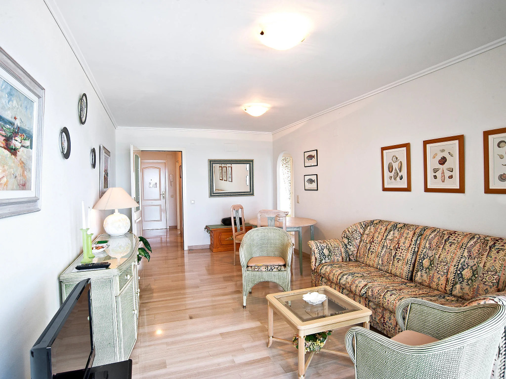 Golden Life - Two Bedroom No.2