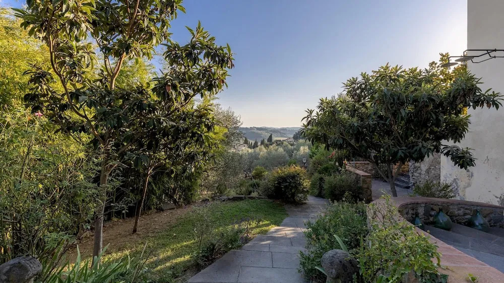VILLA TREGGIAIA 12&2, Emma Villas