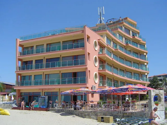 Hotel Sunny Bay