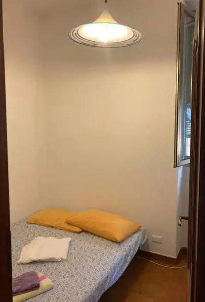 Cheerful Room, Sharing Kitchen in a Cosy Family Art House, Ideal for One Person Or Couple