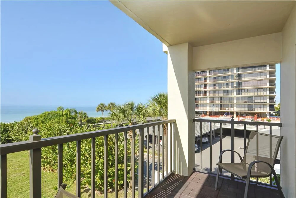 Land's End 307 Building 11 End Unit/direct Beachfront!