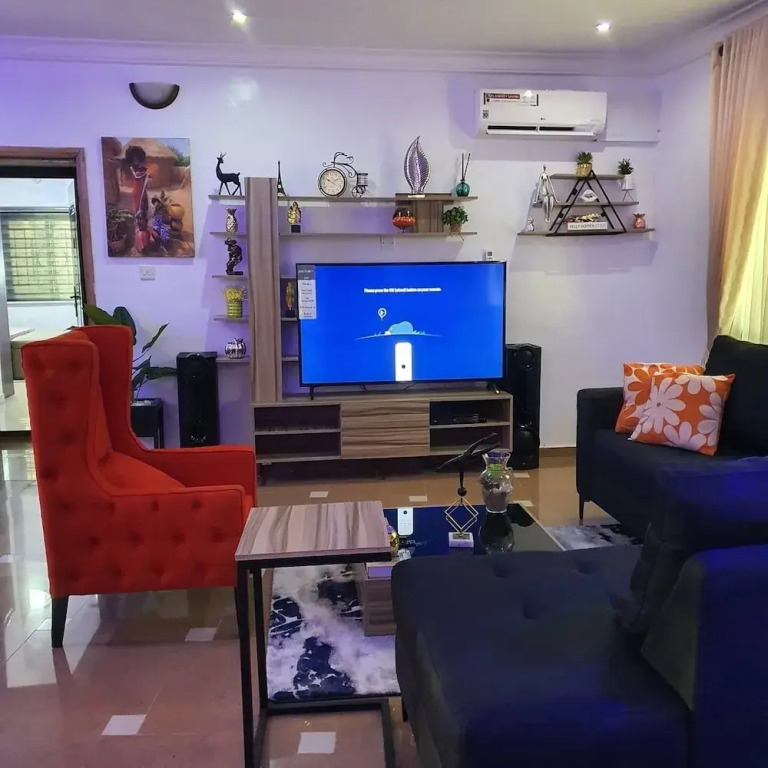 Luxury Sutes And Apartment By Emia Haven