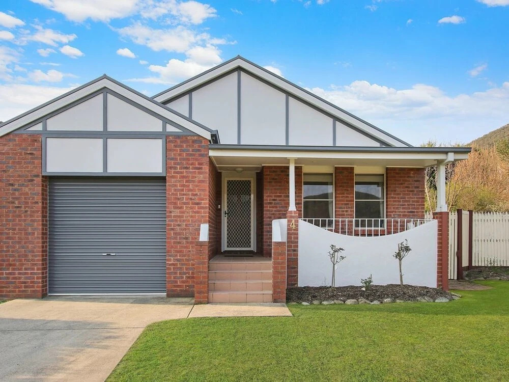 Abbey Rose - Bright, VIC
