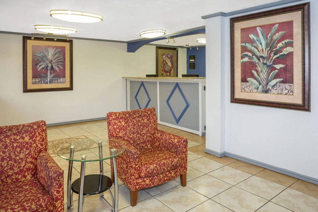 Travelodge by Wyndham Fort Myers Cape Coral