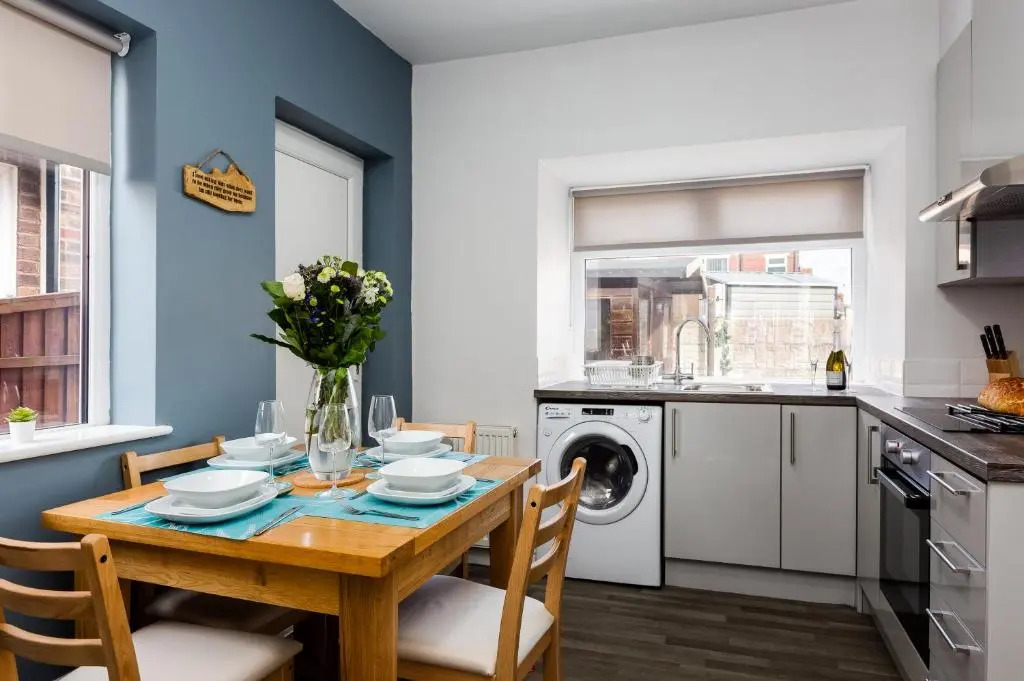Family House, WiFi, Parking, Close to BVH - Tower View