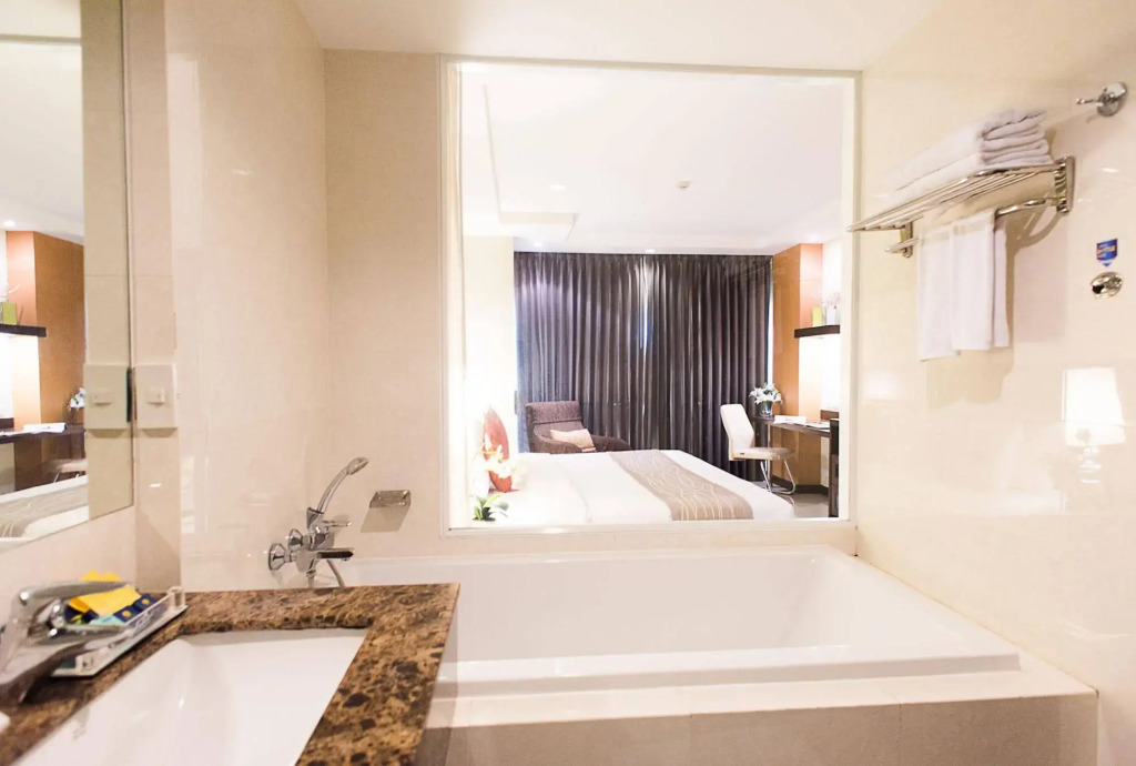 Intimate Hotel Pattaya - SHA Extra Plus