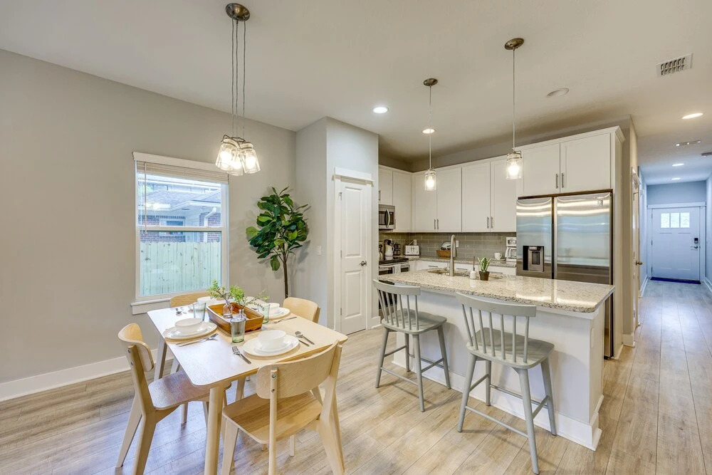 Pet-friendly Townhome, 1 Mi to Southbank Riverwalk