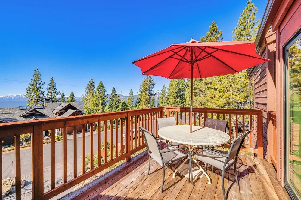 1 Mi to Lake Tahoe: Home w/ Hot Tub & Decks