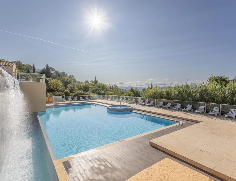 Provencal Family Apartment for 6