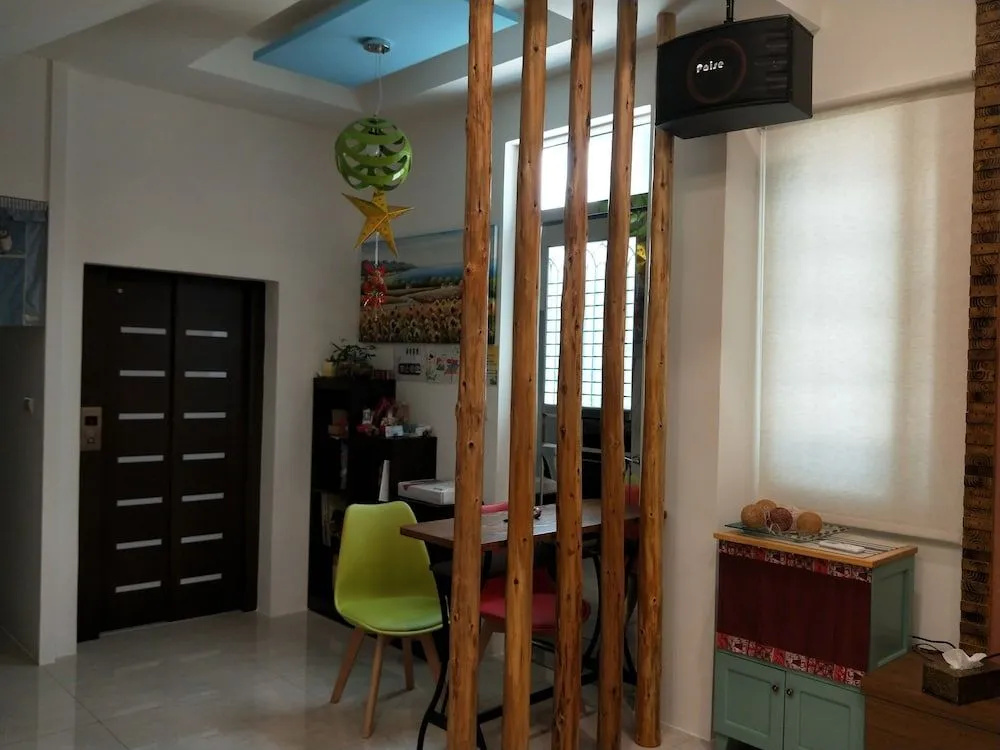 Mood Small Buildina