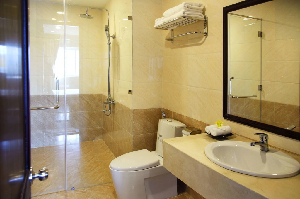Legacy Riverside Danang Hotel