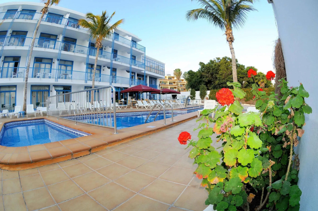 Aparthotel Costa Volcán & Spa