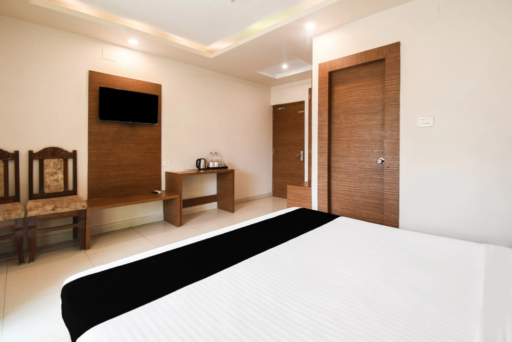 Capital O 86823 Hotel Subhadarsan