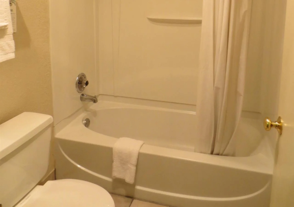 Americas Best Inn and Suites Emporia