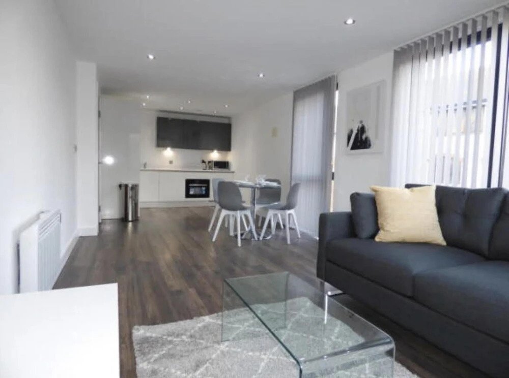 Luxury 1-bedroom Apartment With Free Parking