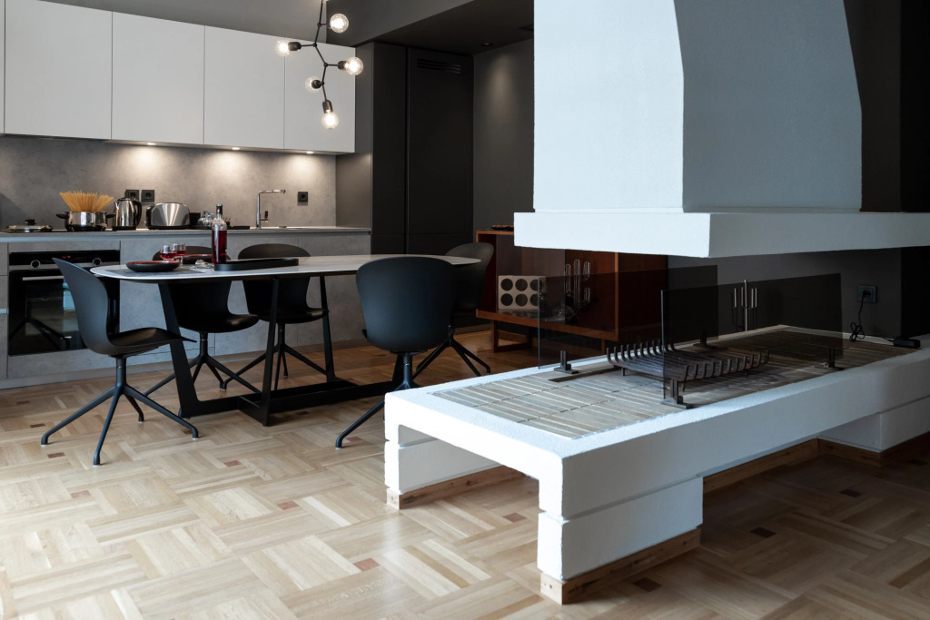 Grey and White 2BD Apartment 132m2 Free Parking