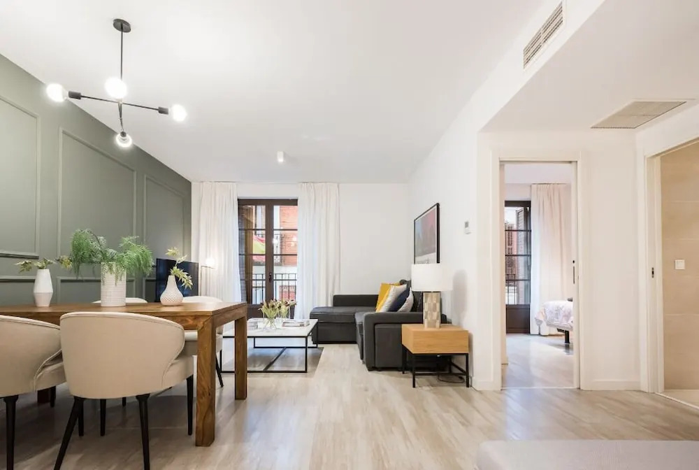 Spain Select San Joaquin Apartments