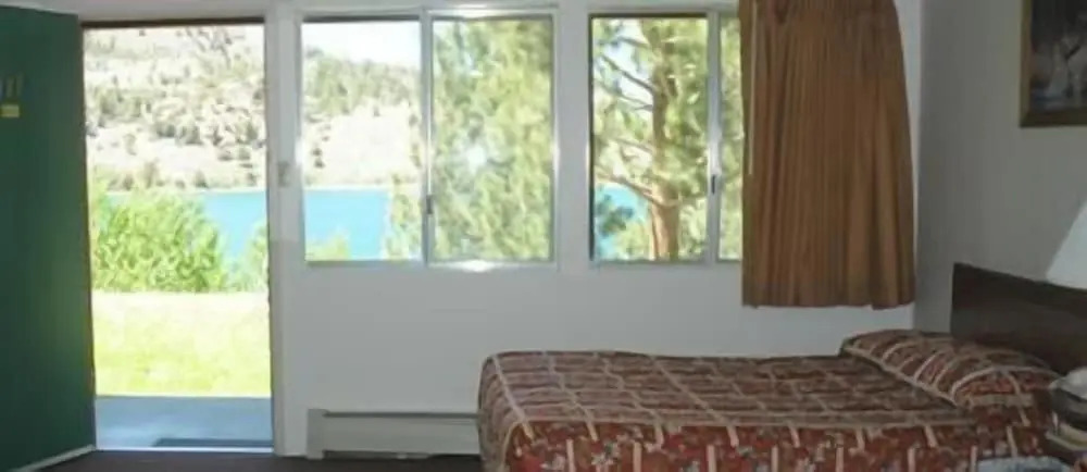 Boulder Lodge