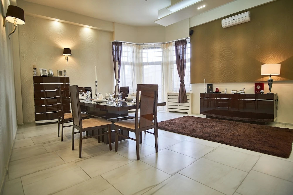 Nikita Apartment