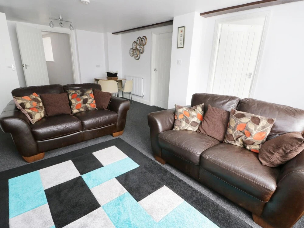 Shirian Apartment