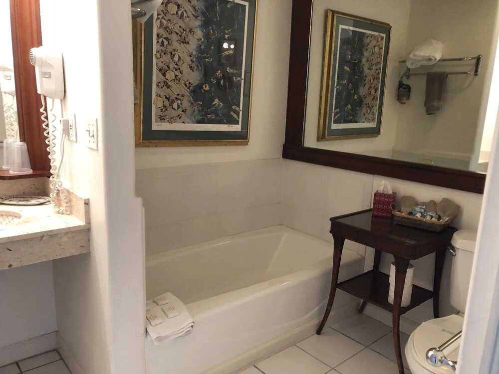 Sea Breeze Manor Inn