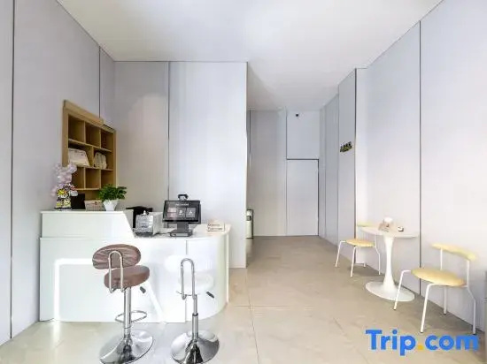 Shiqi · Smart Homestay (Haikou Meilan Airport Guilin Yang University City Branch)