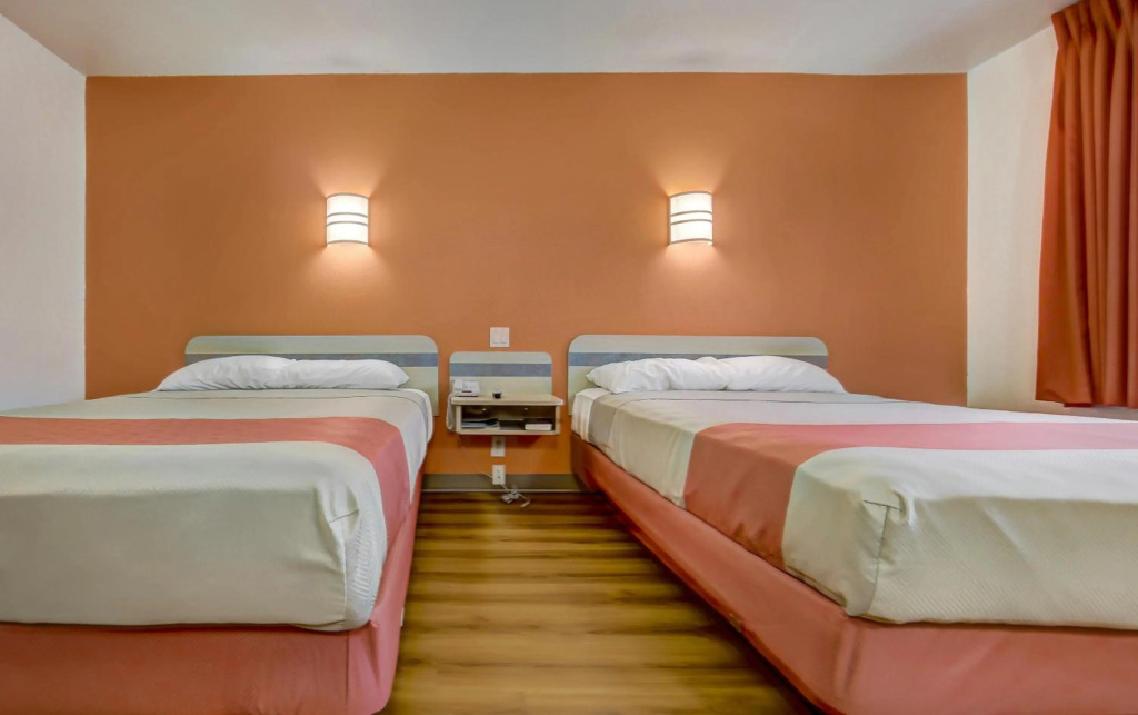 Motel 6-Roseburg, OR