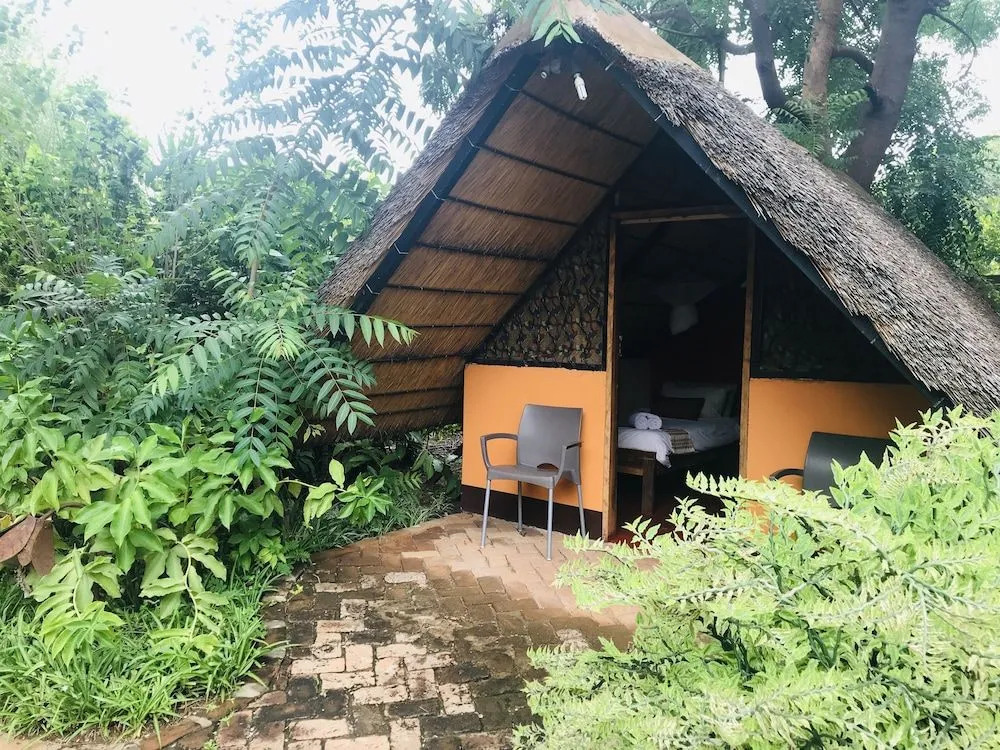 Jollyboys Camp - Hostel