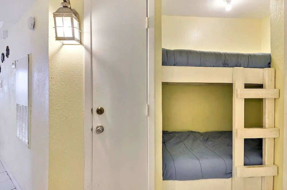 Ahoy Mateys 1 Br condo by RedAwning